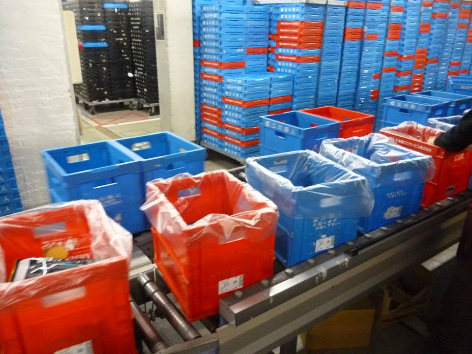 駅近、日払い可／簡単箱洗浄等アルバイト／時給１１５６円